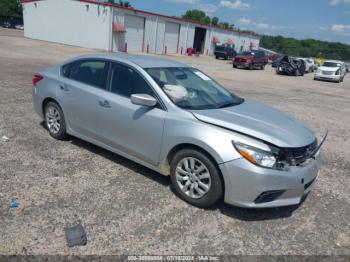  Salvage Nissan Altima