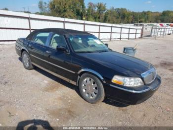  Salvage Lincoln Towncar