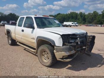  Salvage Chevrolet Silverado 2500