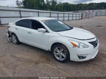  Salvage Nissan Altima