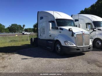  Salvage Kenworth T680