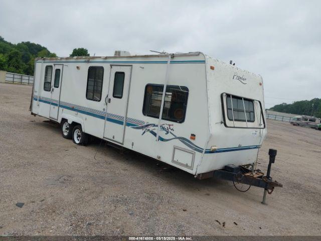  Salvage Fleetwood 30ft Travel Trailer