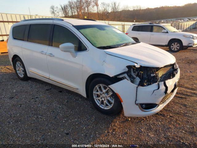  Salvage Chrysler Pacifica