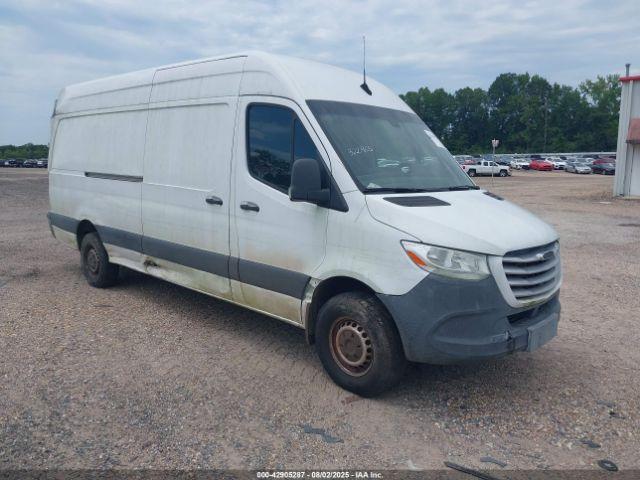  Salvage Freightliner Sprinter 2500