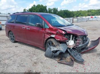  Salvage Toyota Sienna