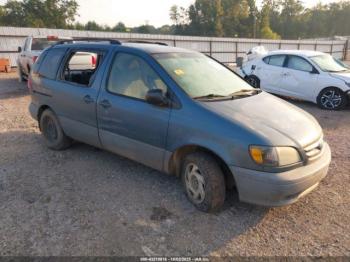  Salvage Toyota Sienna