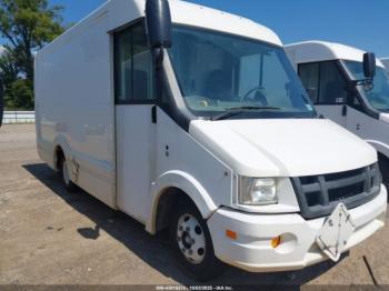  Salvage Isuzu Reach
