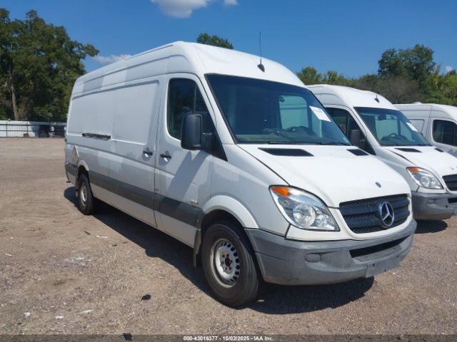  Salvage Mercedes-Benz Sprinter 2500