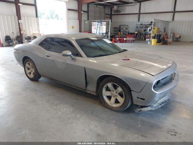  Salvage Dodge Challenger