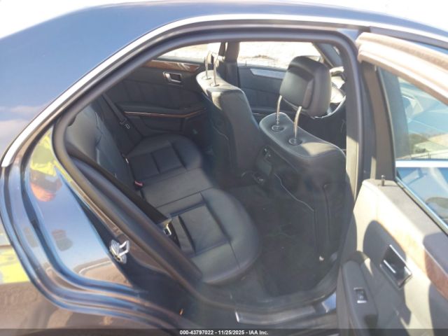 Mercedes-Benz E-Class 4matic Image 10