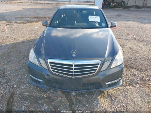 Mercedes-Benz E-Class 4matic Image 13