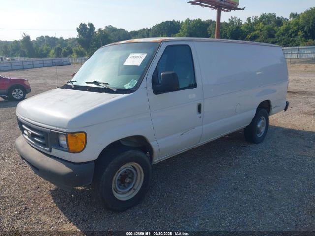 Ford E-250 Image 12