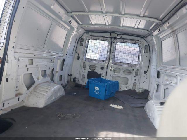 Ford E-250 Image 4