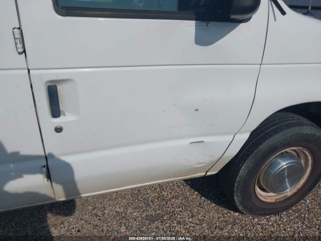 Ford E-250 Image 5