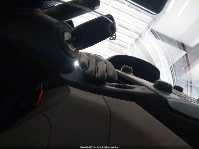 GMC Terrain Slt-2 Image 12