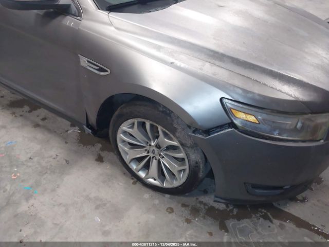 Ford Taurus Limited Image 3