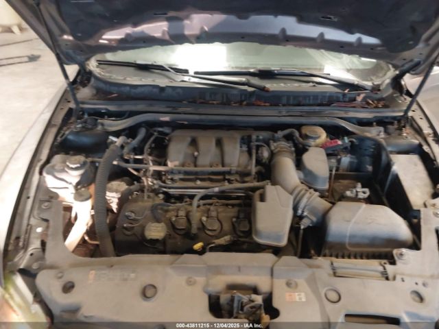 Ford Taurus Limited Image 10