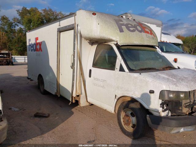  Salvage General Motors Savana Cutaway