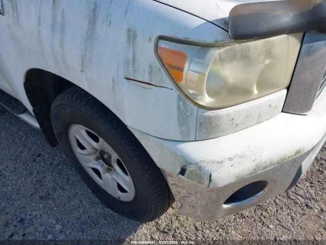 Toyota Tundra Sr5 5.7l V8 Image 12