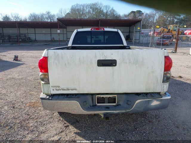 Toyota Tundra Sr5 5.7l V8 Image 7