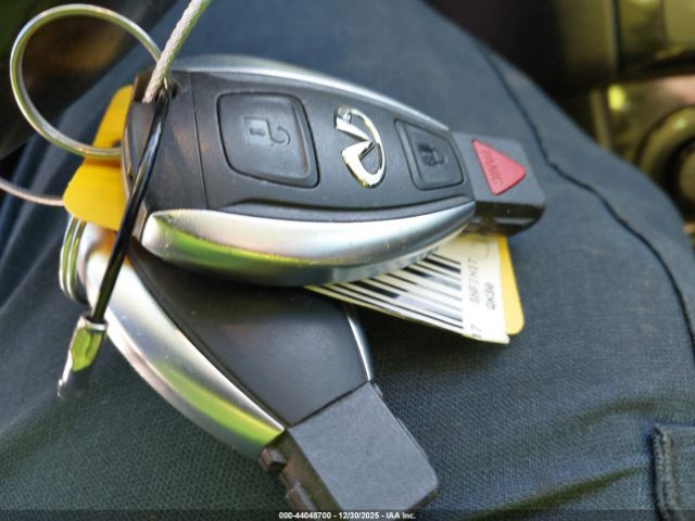 INFINITI Qx Premium Image 8