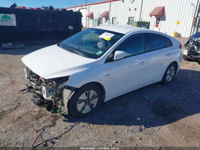Hyundai Ioniq Blue Image 11