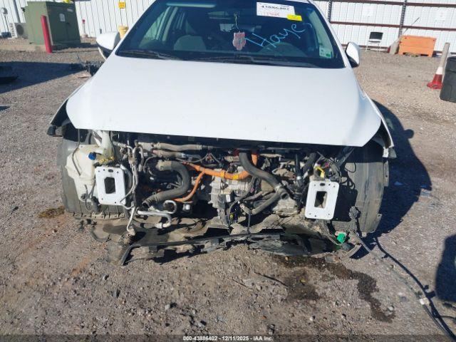 Hyundai Ioniq Blue Image 2