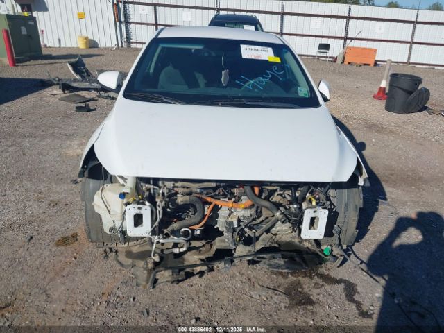 Hyundai Ioniq Blue Image 9