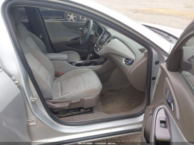 Chevrolet Malibu 1ls Image 2