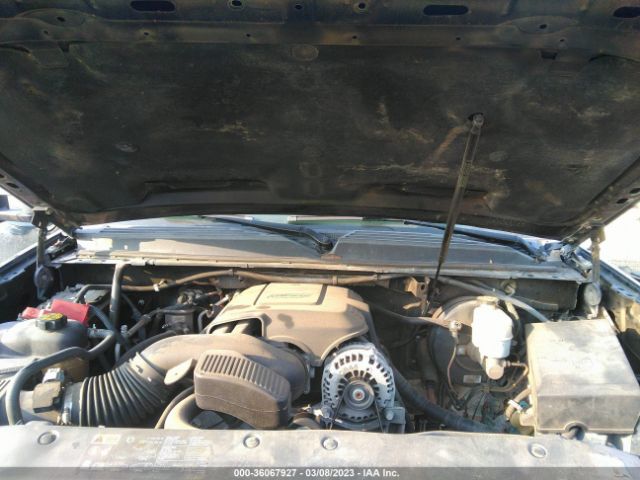 GMC Yukon Denali Image 3