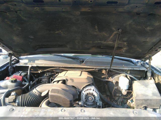 GMC Yukon Denali Image 3