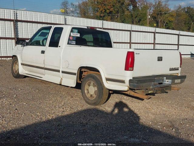 Chevrolet C1500 Fleetside Image 4
