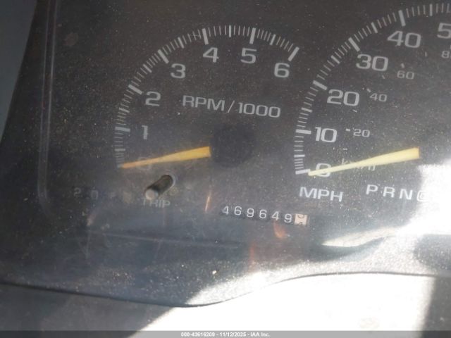 Chevrolet C1500 Fleetside Image 6