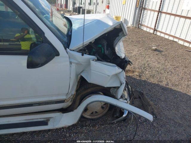 Chevrolet C1500 Fleetside Image 7