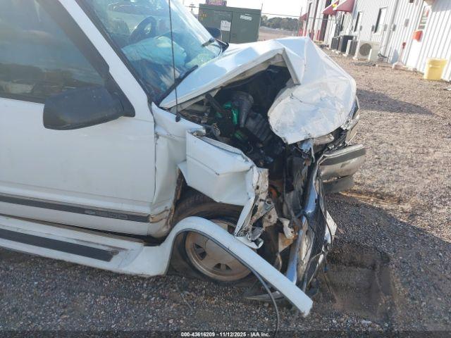 Chevrolet C1500 Fleetside Image 14